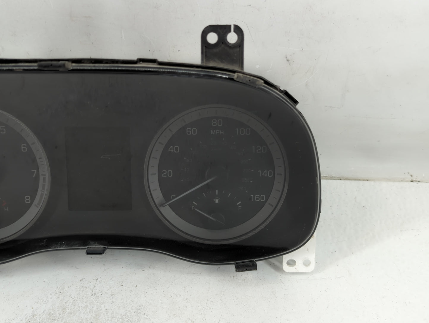 2016-2017 Hyundai Tucson Instrument Cluster Speedometer Gauges P/N:94001-D3172 Fits Fits 2016 2017 OEM Used Auto Parts - Oem