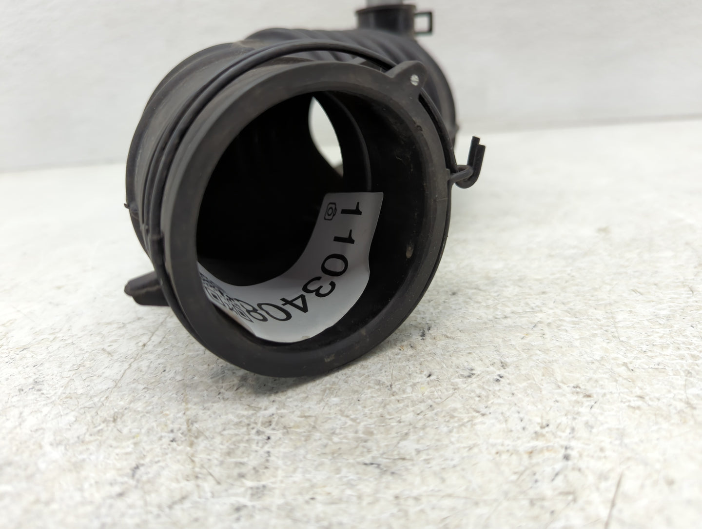 2017 Hyundai Veloster Air Cleaner Intake Duct Hose Tube - Oemusedautoparts1.com