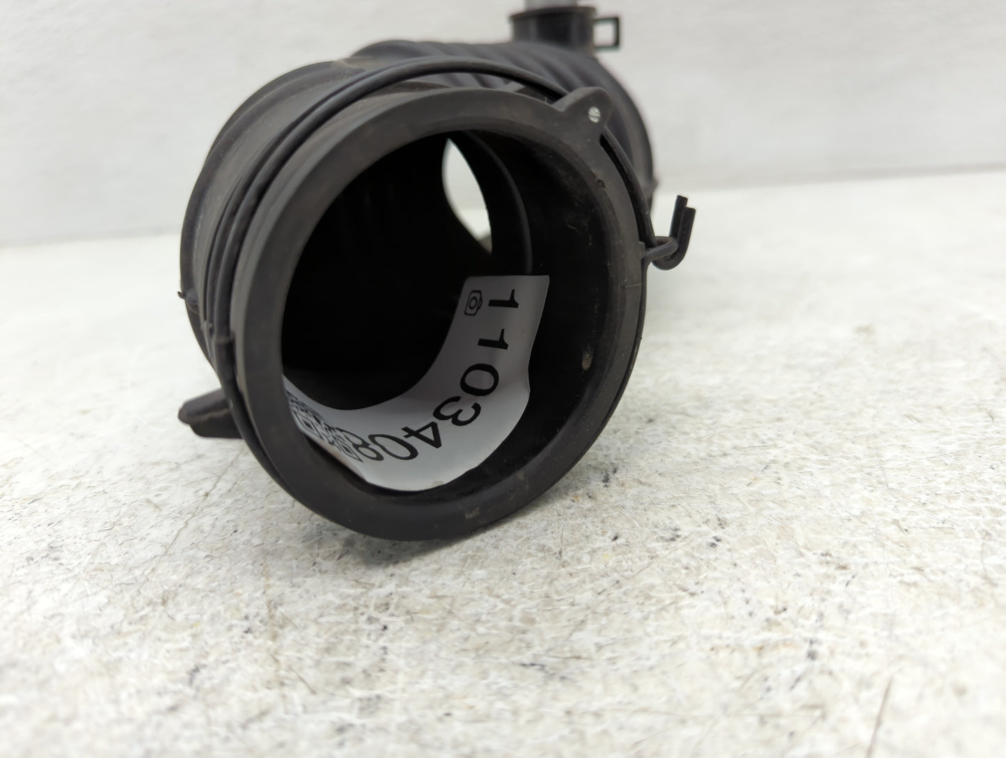 2017 Hyundai Veloster Air Cleaner Intake Duct Hose Tube - Oemusedautoparts1.com