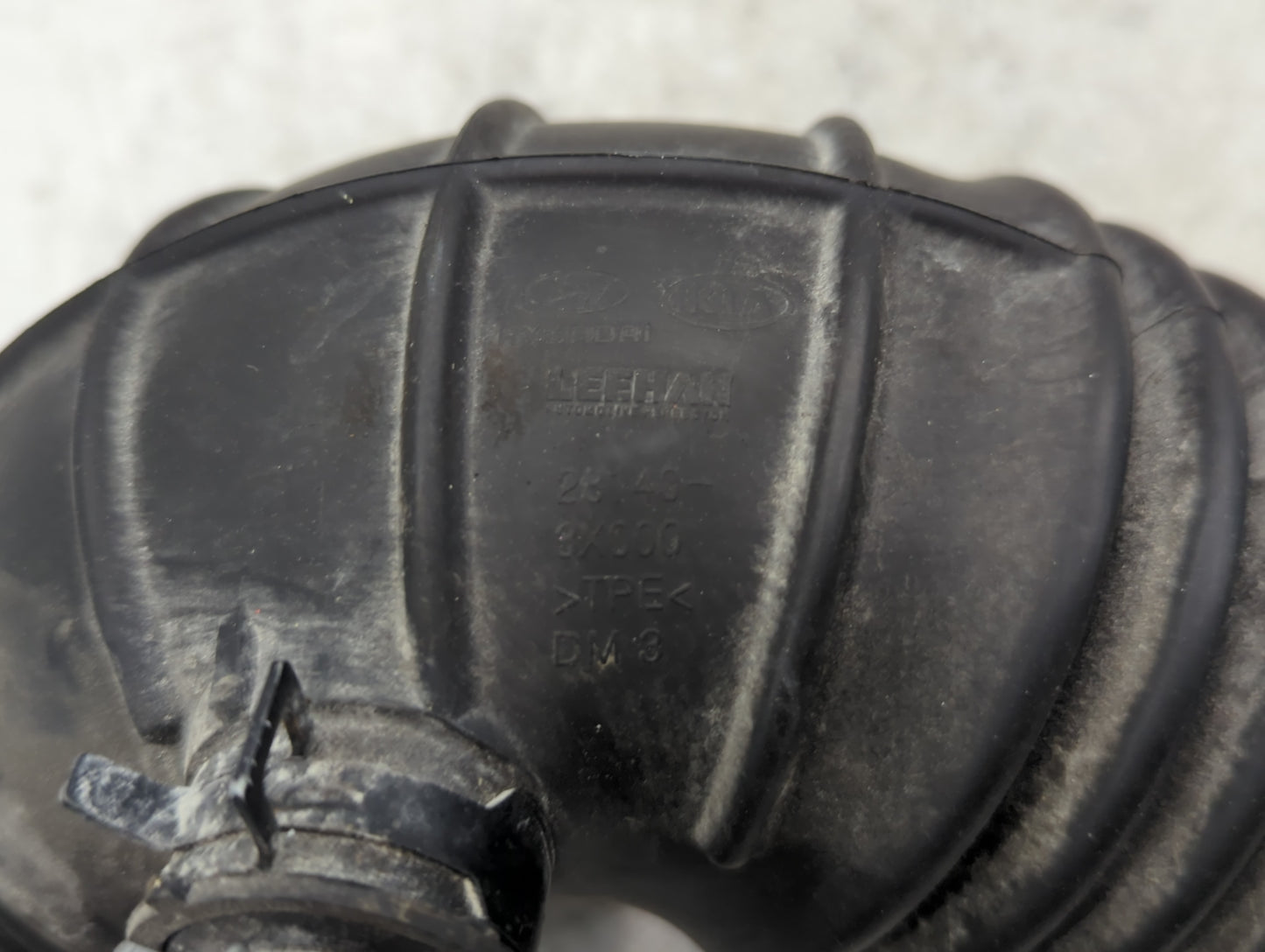 2017 Hyundai Veloster Air Cleaner Intake Duct Hose Tube - Oemusedautoparts1.com