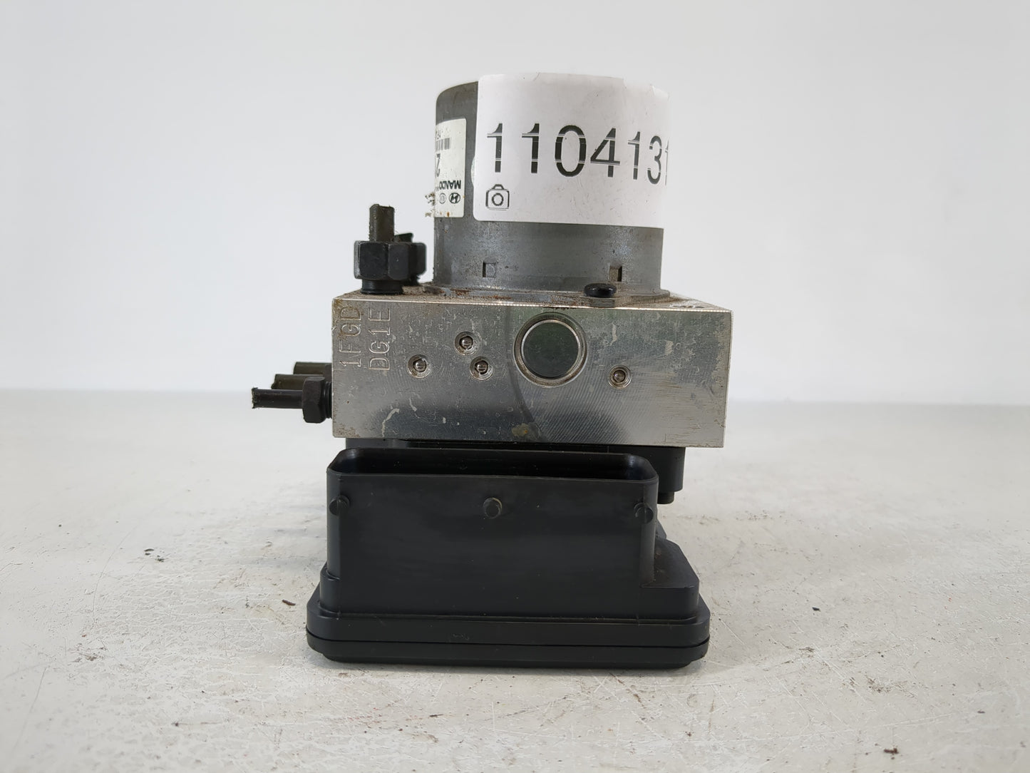2015-2017 Hyundai Veloster ABS Pump Control Module Replacement Fits Fits 2015 2016 2017 OEM Used Auto Parts - Oemusedautopar