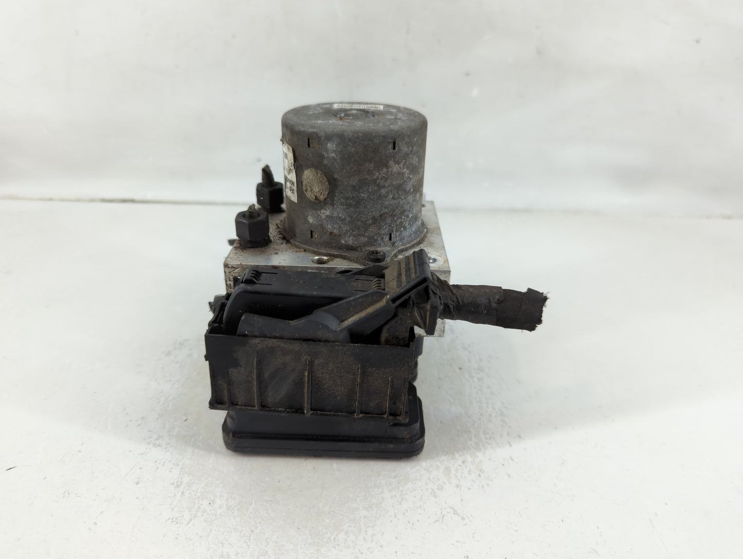 2015-2017 Hyundai Veloster ABS Pump Control Module Replacement P/N:58920-2V480 Fits Fits 2015 2016 2017 OEM Used Auto Parts 
