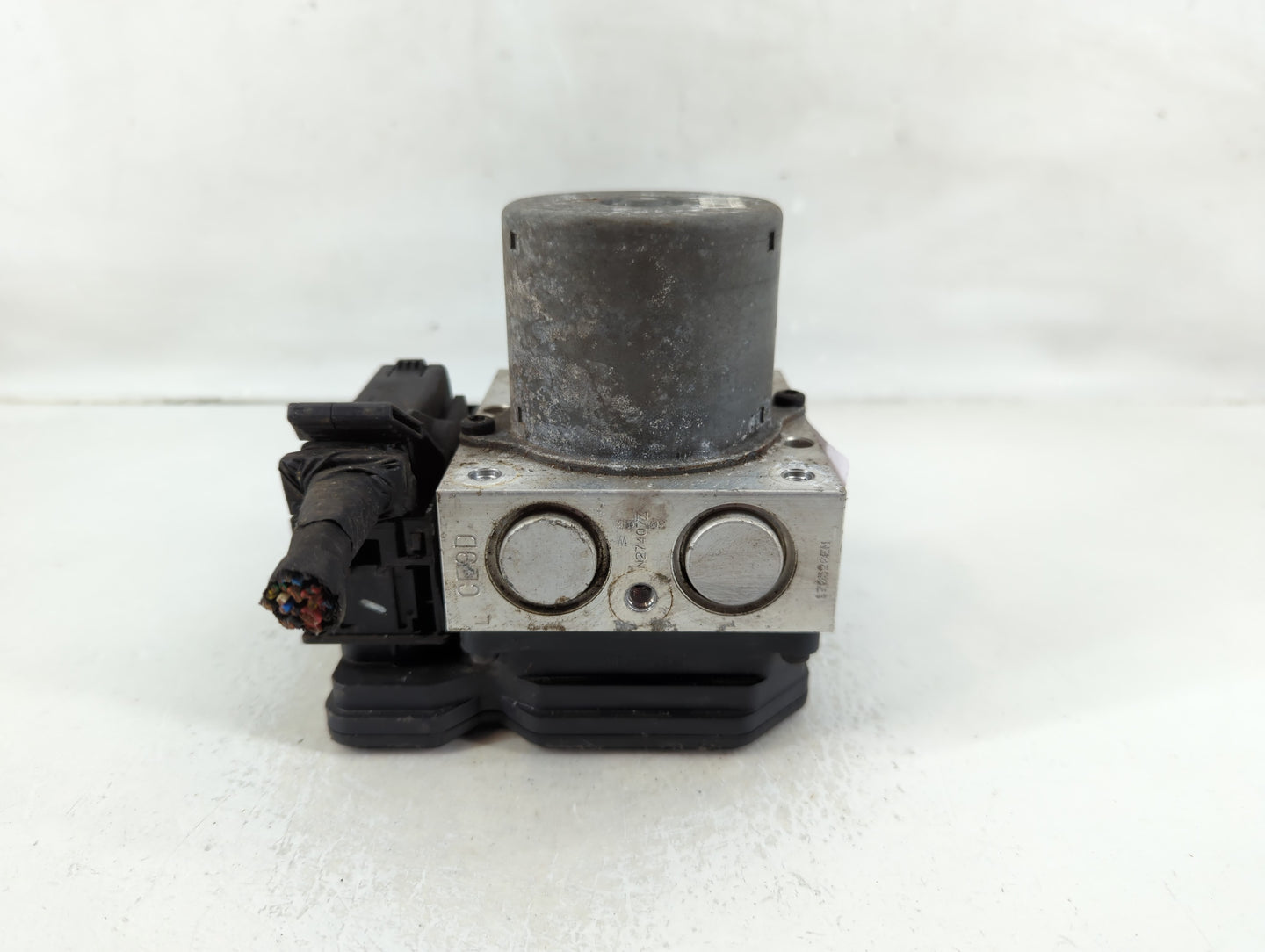 2015-2017 Hyundai Veloster ABS Pump Control Module Replacement P/N:58920-2V480 Fits Fits 2015 2016 2017 OEM Used Auto Parts 
