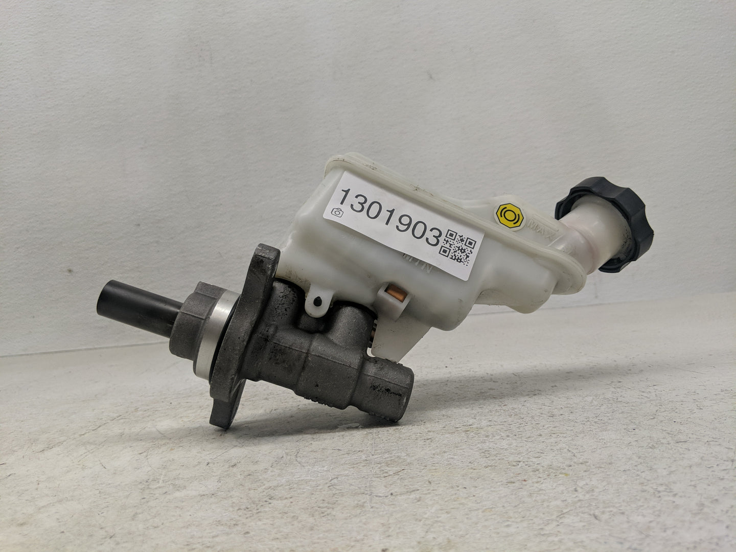 2012-2017 Hyundai Veloster Brake Master Cylinder - Oemusedautoparts1.com