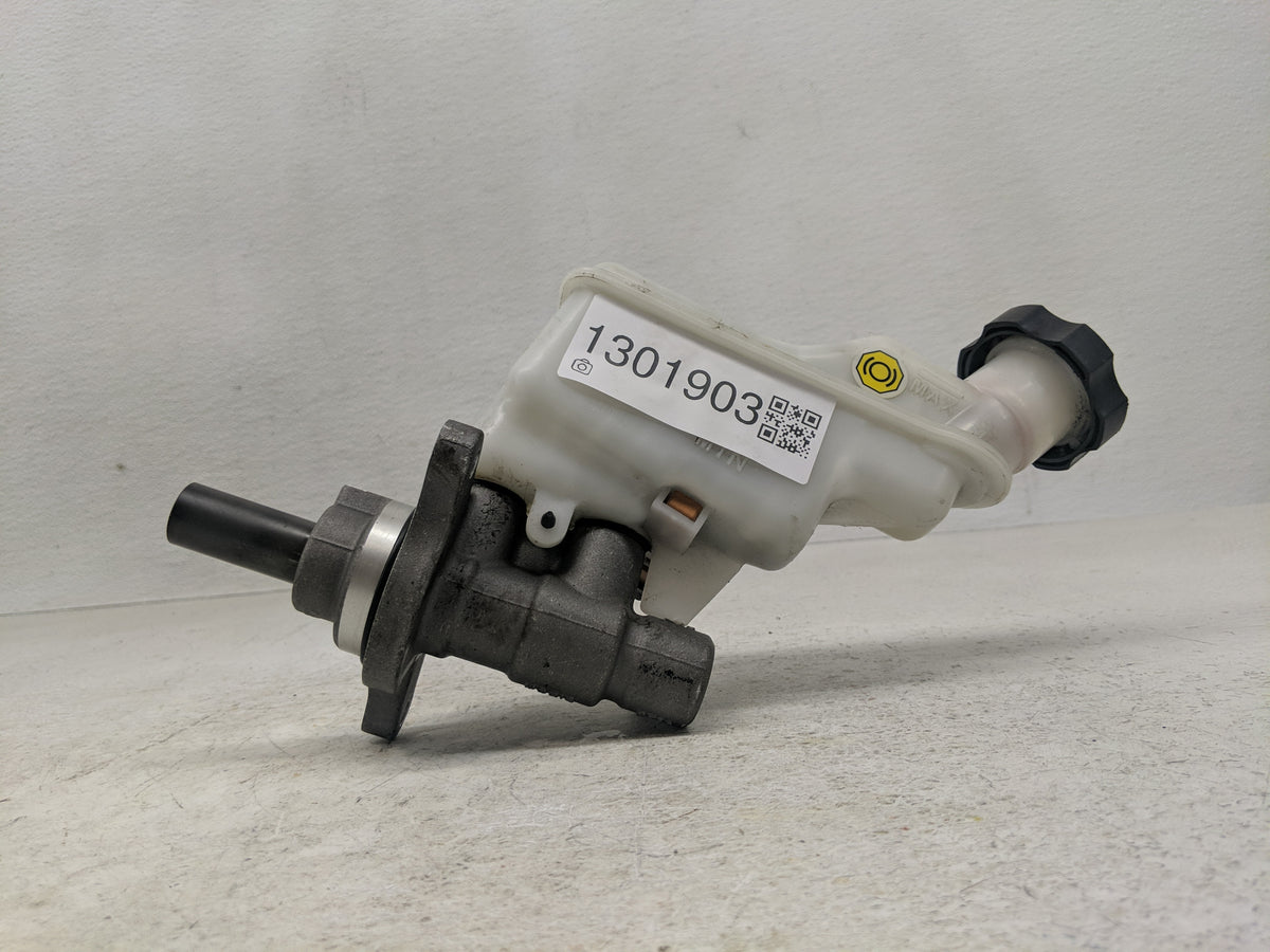 2012-2017 Hyundai Veloster Brake Master Cylinder 1301903 - Oemusedautoparts1.com
