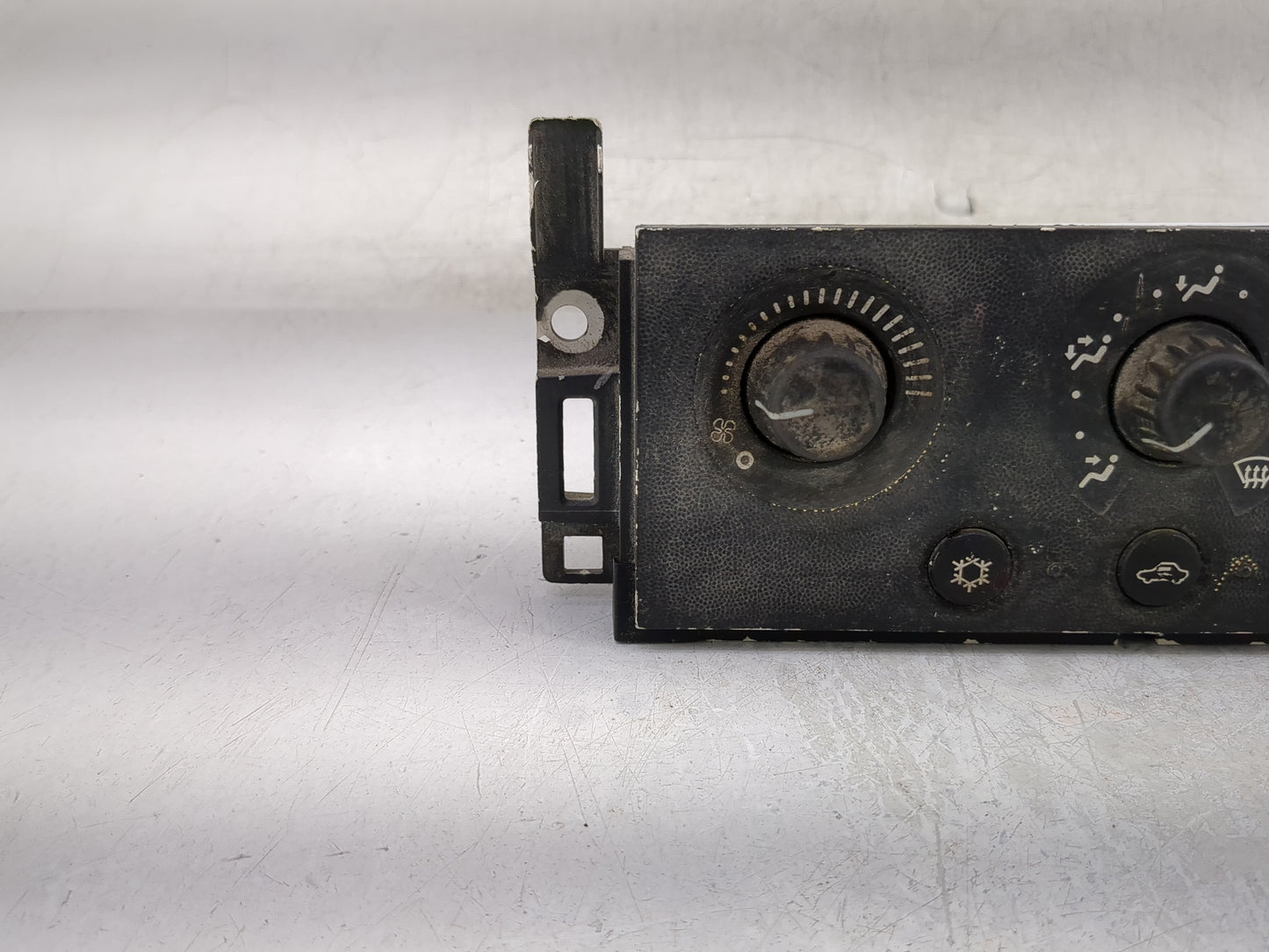 2012-2017 Hyundai Veloster Climate Control Module Temperature AC/Heater Replacement P/N:152988545276 Fits OEM Used Auto Part