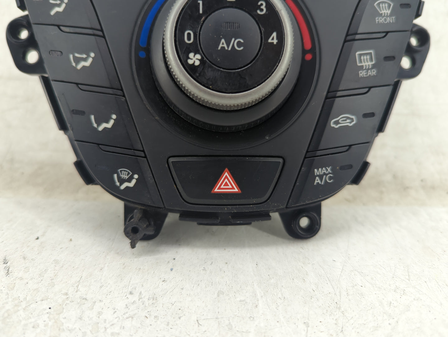 2012-2017 Hyundai Veloster Climate Control Module Temperature AC/Heater Replacement P/N:97250-2V011 Fits OEM Used Auto Parts