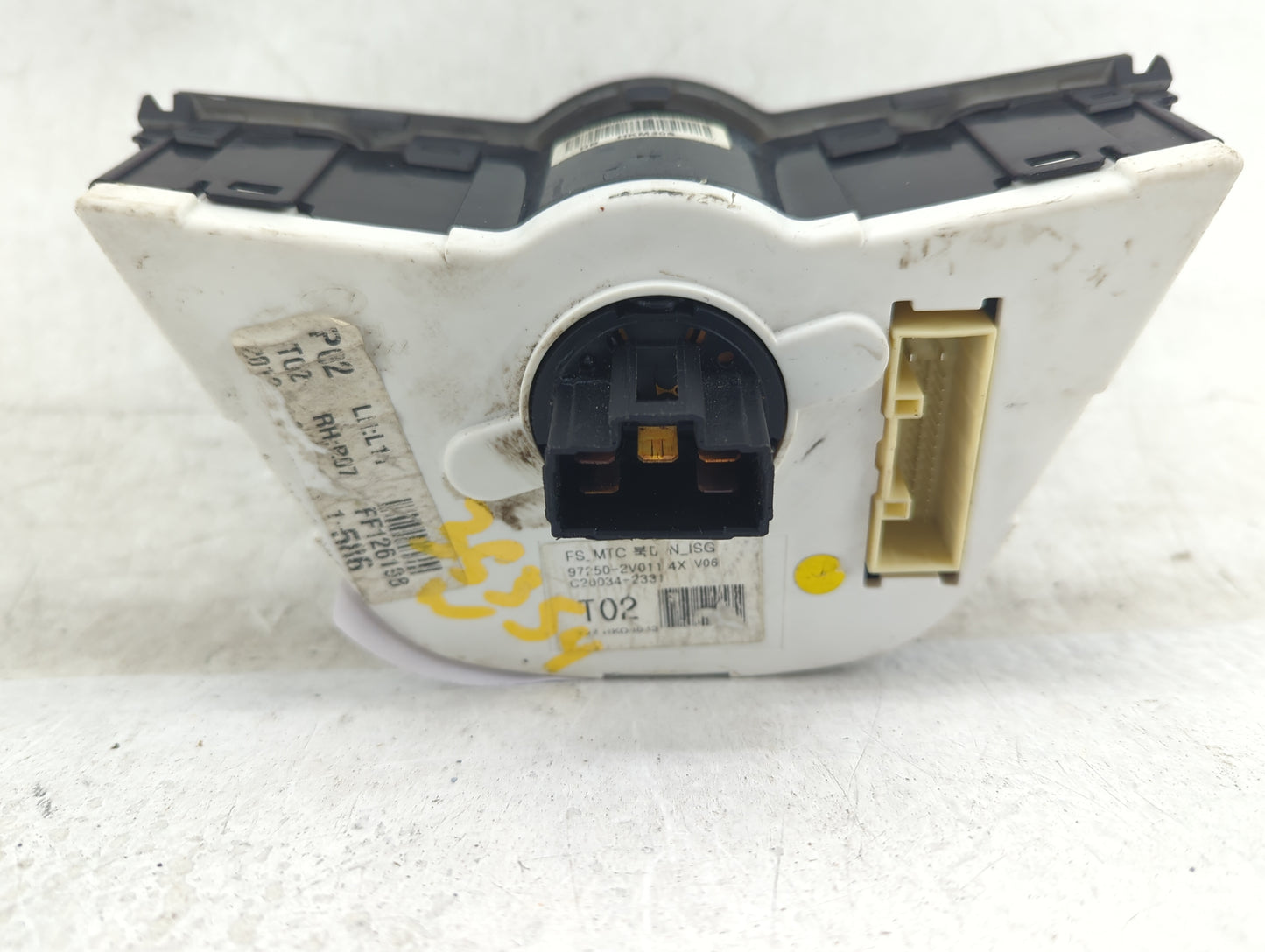 2012-2017 Hyundai Veloster Climate Control Module Temperature AC/Heater Replacement P/N:97250-2V011 Fits OEM Used Auto Parts