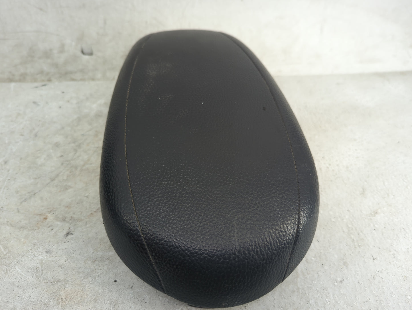 2017 Hyundai Veloster Center Console Armrest Cover Lid Fits OEM Used Auto Parts - Oemusedautoparts1.com