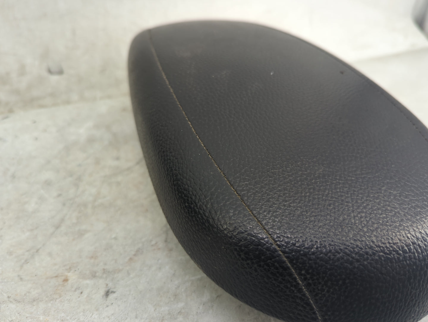 2017 Hyundai Veloster Center Console Armrest Cover Lid Fits OEM Used Auto Parts - Oemusedautoparts1.com
