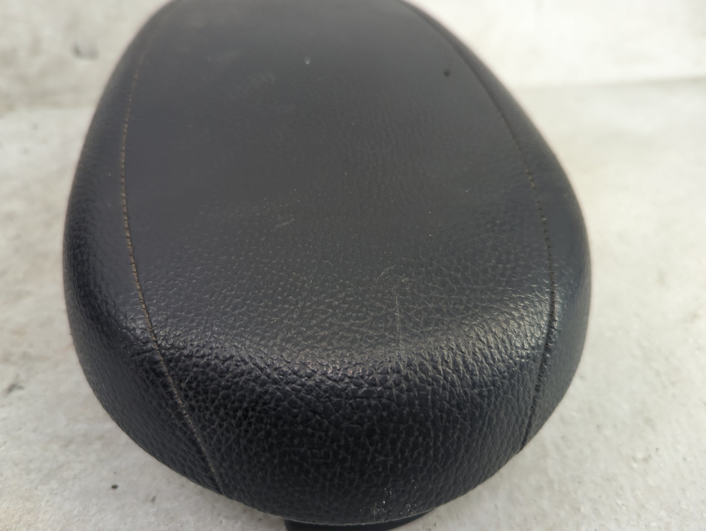 2017 Hyundai Veloster Center Console Armrest Cover Lid Fits OEM Used Auto Parts - Oemusedautoparts1.com