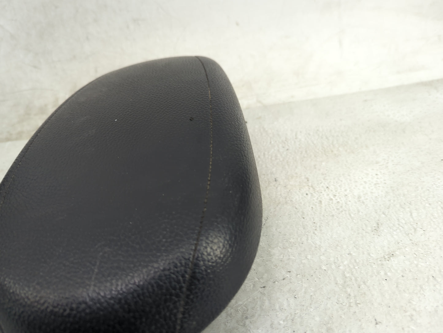 2017 Hyundai Veloster Center Console Armrest Cover Lid Fits OEM Used Auto Parts - Oemusedautoparts1.com