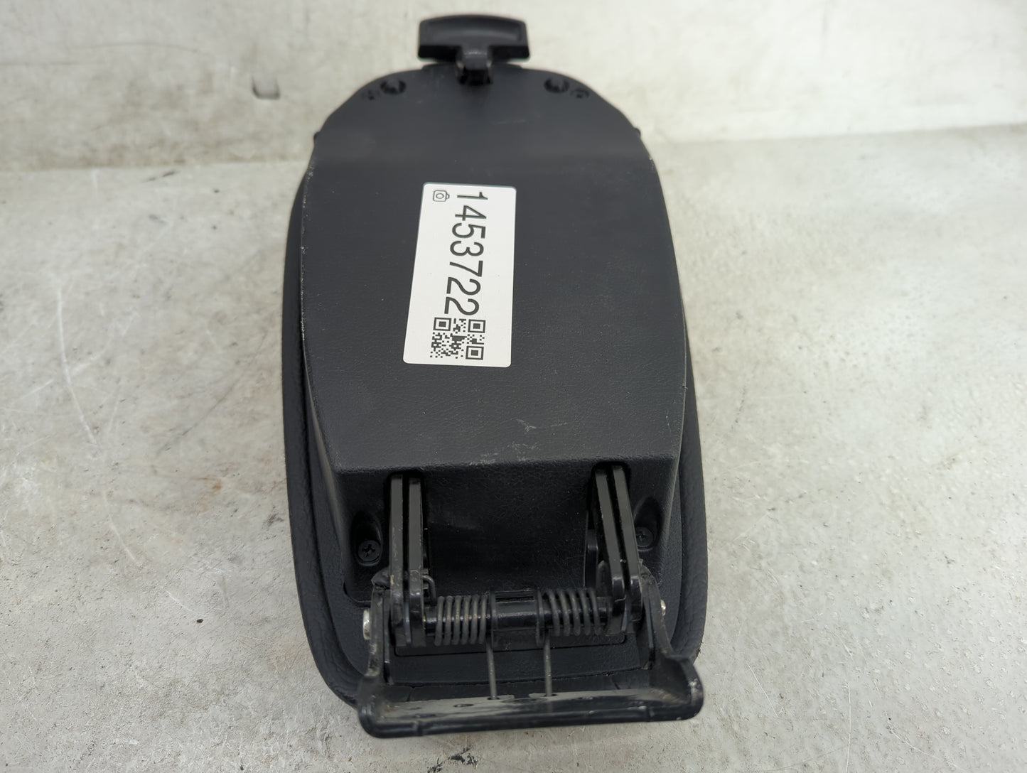 2017 Hyundai Veloster Center Console Armrest Cover Lid Fits OEM Used Auto Parts - Oemusedautoparts1.com