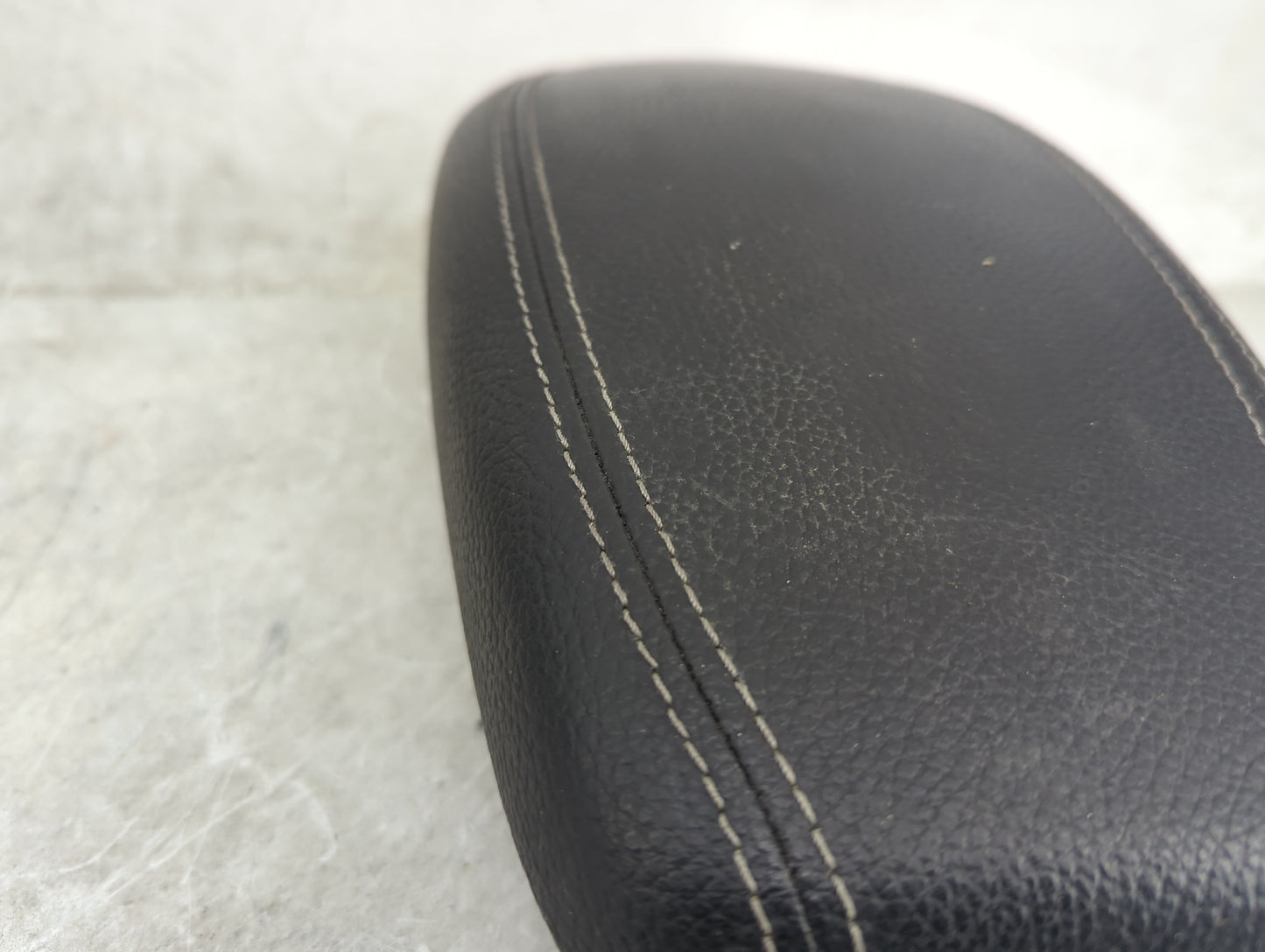 2017 Hyundai Veloster Center Console Armrest Cover Lid Fits OEM Used Auto Parts - Oemusedautoparts1.com