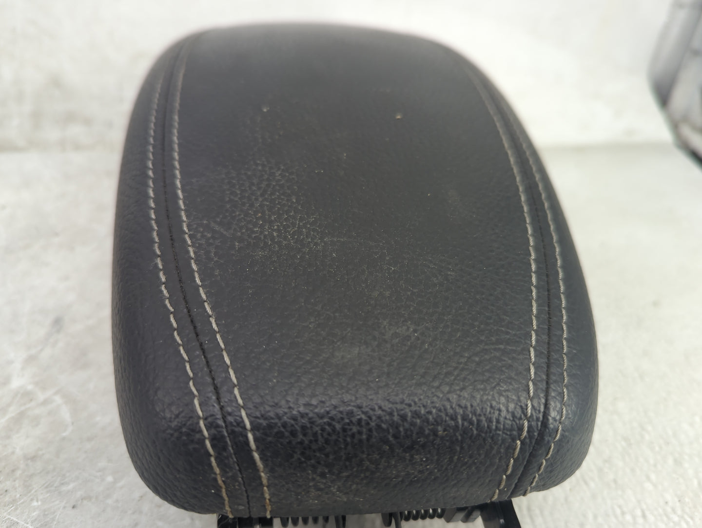2017 Hyundai Veloster Center Console Armrest Cover Lid Fits OEM Used Auto Parts - Oemusedautoparts1.com