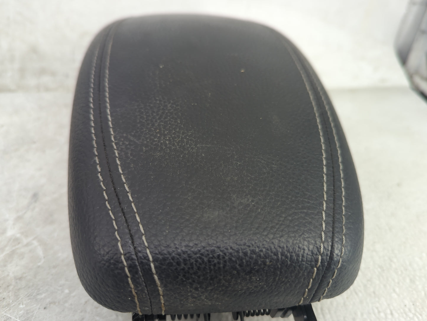 2017 Hyundai Veloster Center Console Armrest Cover Lid Fits OEM Used Auto Parts - Oemusedautoparts1.com