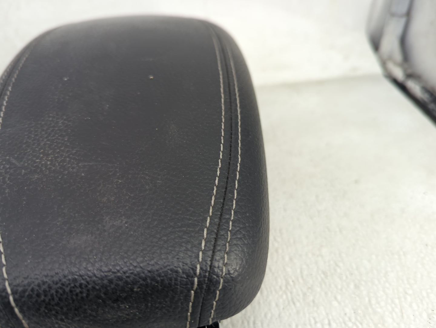 2017 Hyundai Veloster Center Console Armrest Cover Lid Fits OEM Used Auto Parts - Oemusedautoparts1.com