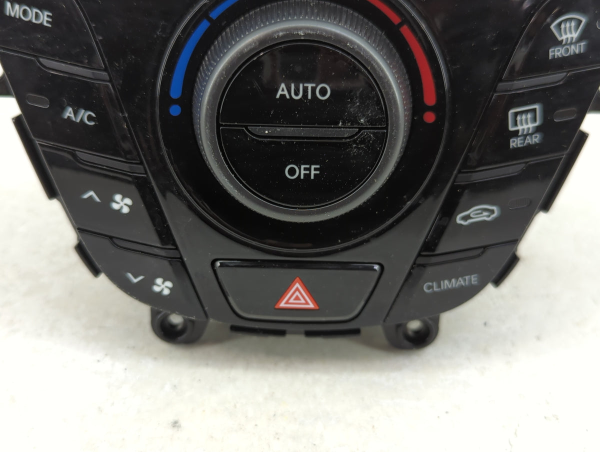 2016-2017 Hyundai Veloster Climate Control Module Temperature AC/Heater Replacement Fits Fits 2016 2017 OEM Used Auto Parts 