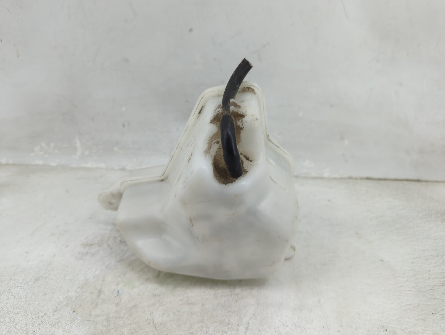 2013 Hyundai Veloster Radiator Coolant Overflow Expansion Tank Bottle 1459546 - Oemusedautoparts1.com
