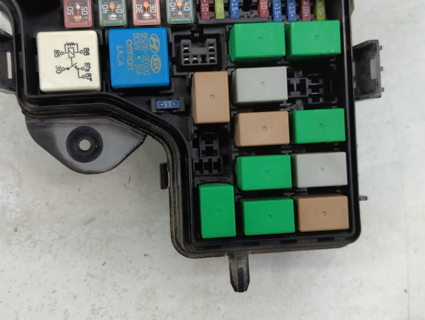 2015-2017 Hyundai Veloster Fusebox Fuse Box Panel Relay Module P/N:18790-01030 95210-2E000 Fits Fits 2015 2016 2017 OEM Used