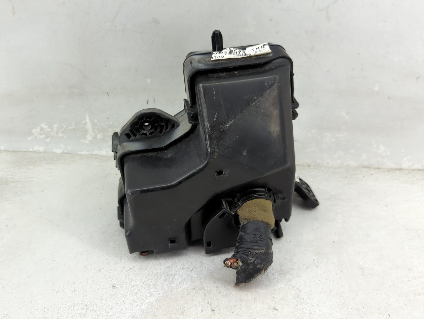 2016-2017 Hyundai Veloster Fusebox Fuse Box Panel Relay Module P/N:18790-01031 91941-2V420 Fits Fits 2016 2017 OEM Used Auto
