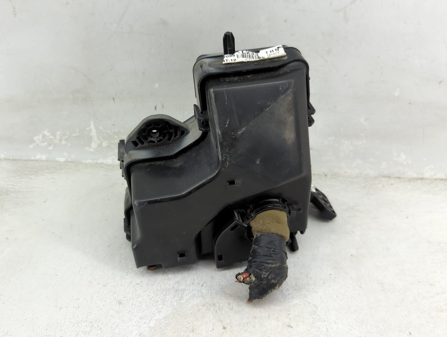 2016-2017 Hyundai Veloster Fusebox Fuse Box Panel Relay Module P/N:18790-01031 91941-2V420 Fits Fits 2016 2017 OEM Used Auto