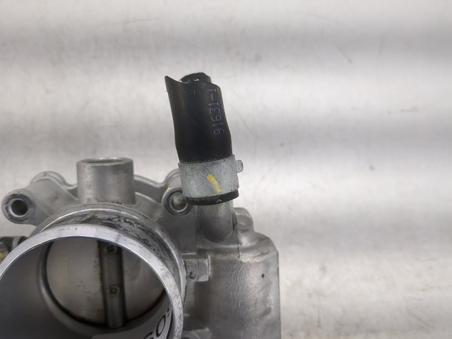 2015-2020 Hyundai Veloster Throttle Body P/N:35100-2B340 Fits Fits 2015 2016 2017 2018 2019 2020 2021 2022 OEM Used Auto Par