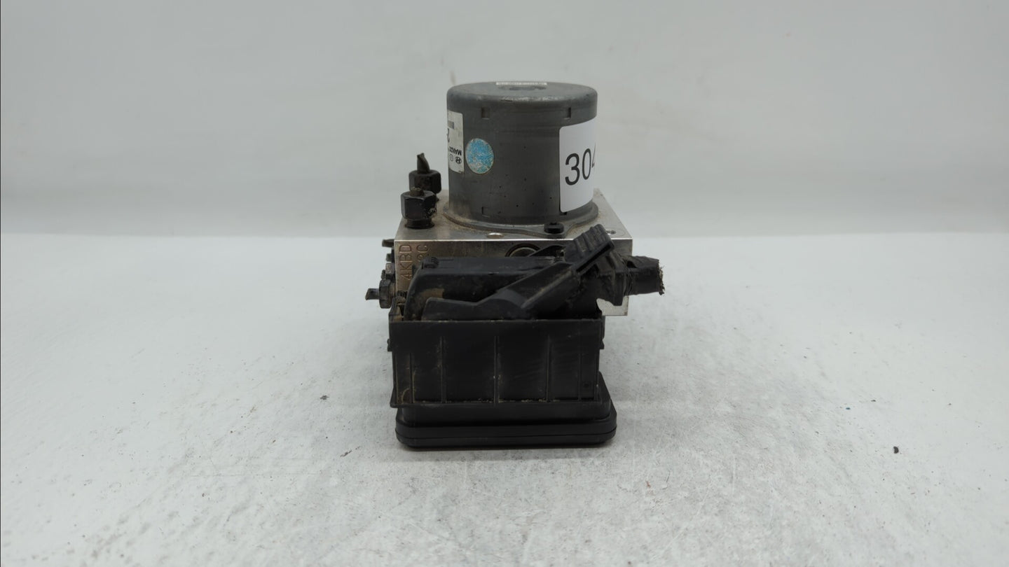 2017 Hyundai Veloster ABS Pump Control Module Replacement P/N:58920-2V480 Fits OEM Used Auto Parts - Oemusedautoparts1.com