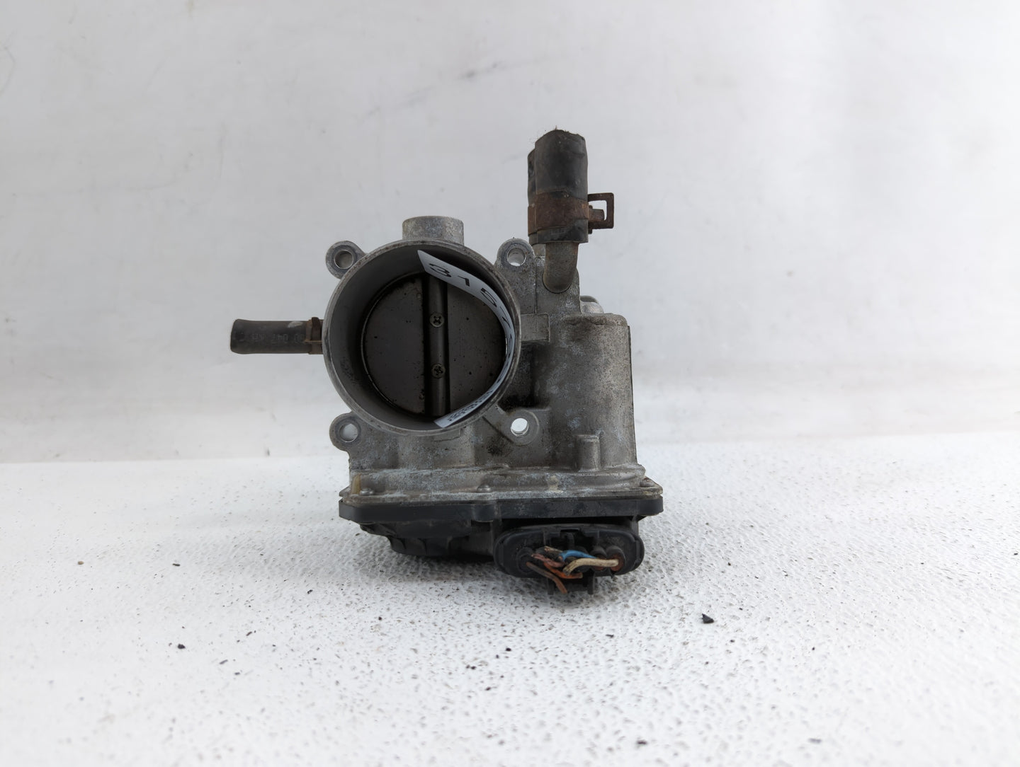 2012-2017 Hyundai Veloster Throttle Body P/N:35100-2B310 5302-1S02, 35100-2B300 Fits Fits 2012 2013 2014 2015 2016 2017 2018