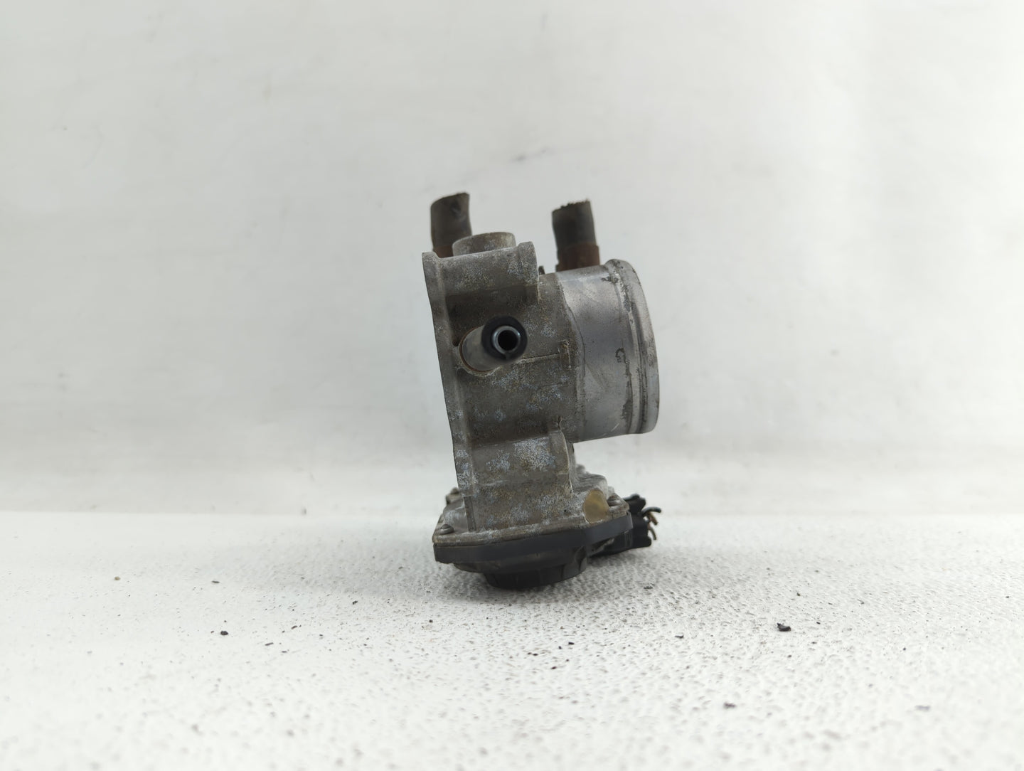 2012-2017 Hyundai Veloster Throttle Body P/N:35100-2B310 5302-1S02, 35100-2B300 Fits Fits 2012 2013 2014 2015 2016 2017 2018