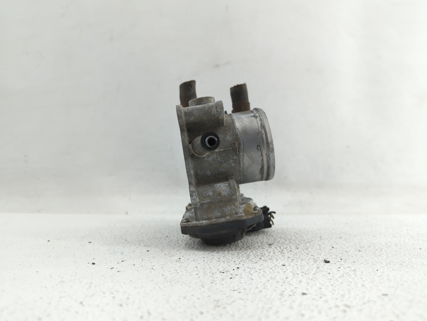 2012-2017 Hyundai Veloster Throttle Body P/N:35100-2B310 5302-1S02, 35100-2B300 Fits Fits 2012 2013 2014 2015 2016 2017 2018