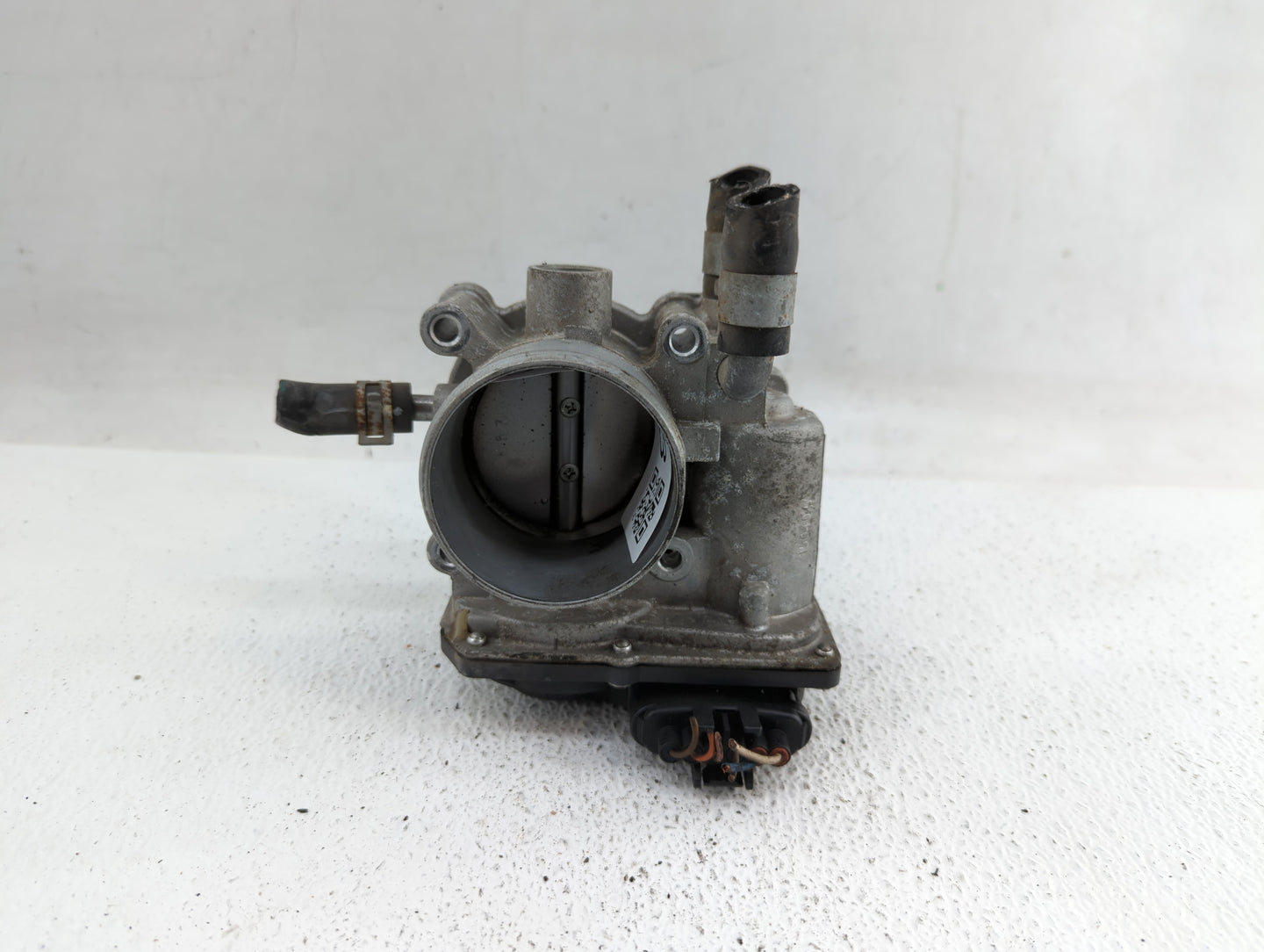 2012-2017 Hyundai Veloster Throttle Body P/N:35100-2B310 5302-1S02, 35100-2B300 Fits Fits 2012 2013 2014 2015 2016 2017 2018