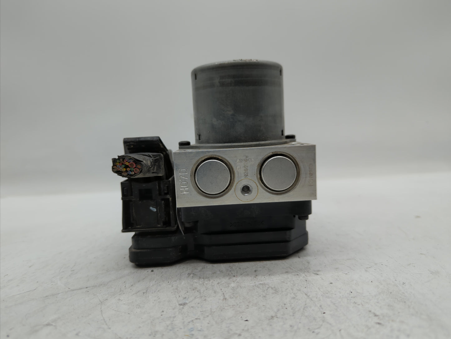 2015-2017 Hyundai Veloster ABS Pump Control Module Replacement P/N:BE6003G606 58920-2V480, 58920-2V470 Fits Fits 2015 2016 2