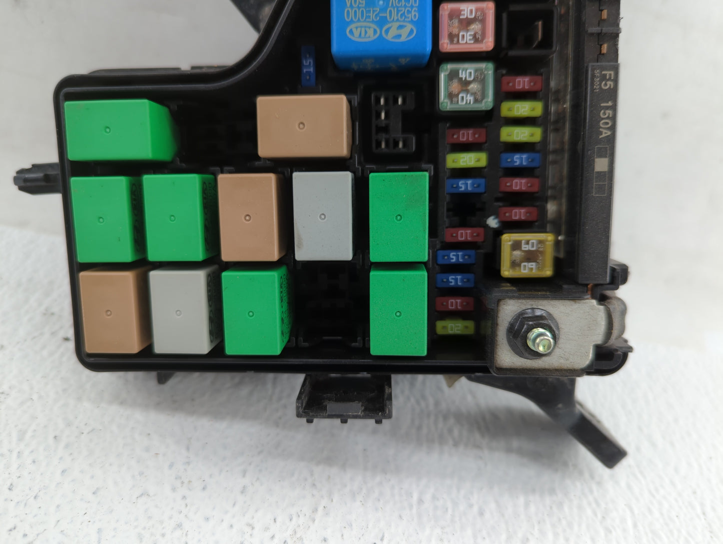 2017 Hyundai Veloster Fusebox Fuse Box Panel Relay Module P/N:N91305-2V157-14 Fits OEM Used Auto Parts - Oemusedautoparts1.c