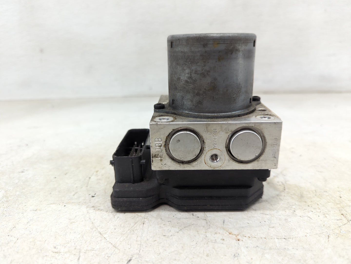 2015-2017 Hyundai Veloster ABS Pump Control Module Replacement P/N:58920-2V480 Fits Fits 2015 2016 2017 OEM Used Auto Parts 