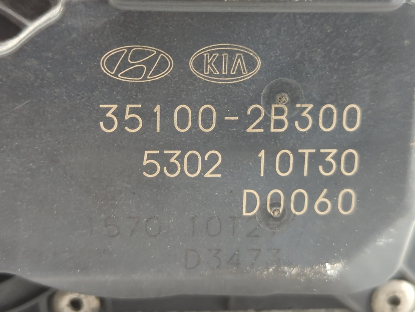 2012-2017 Hyundai Veloster Throttle Body P/N:35100-2B300 Fits Fits 2012 2013 2014 2015 2016 2017 2018 2019 OEM Used Auto Par