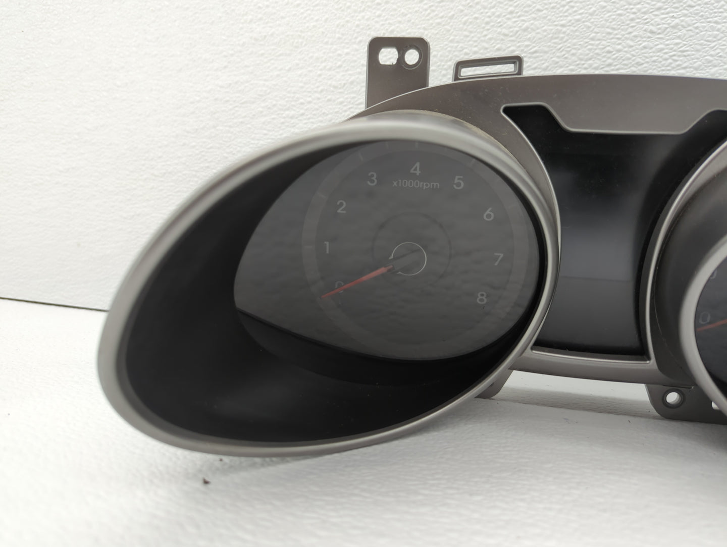 2016-2017 Hyundai Veloster Instrument Cluster Speedometer Gauges P/N:94031-2B201RDR 94031-2V240 Fits Fits 2016 2017 OEM Used