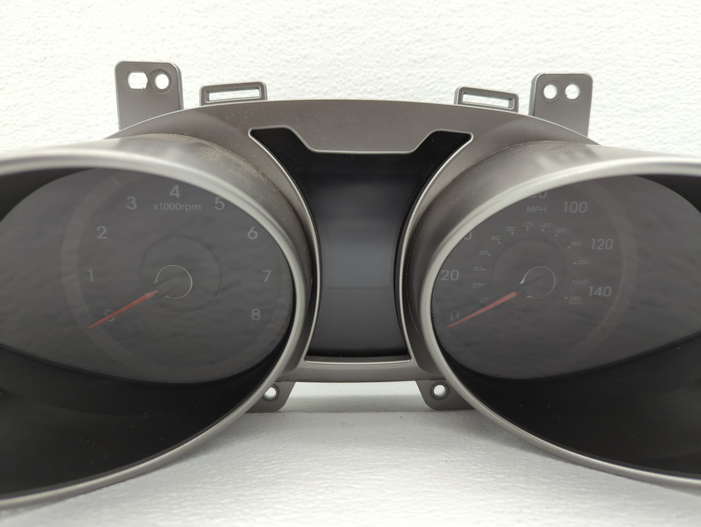 2016-2017 Hyundai Veloster Instrument Cluster Speedometer Gauges P/N:94031-2B201RDR 94031-2V240 Fits Fits 2016 2017 OEM Used