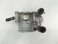 2012-2017 Hyundai Veloster Throttle Body P/N:35100-2B300 Fits Fits 2012 2013 2014 2015 2016 2017 2018 2019 OEM Used Auto Par