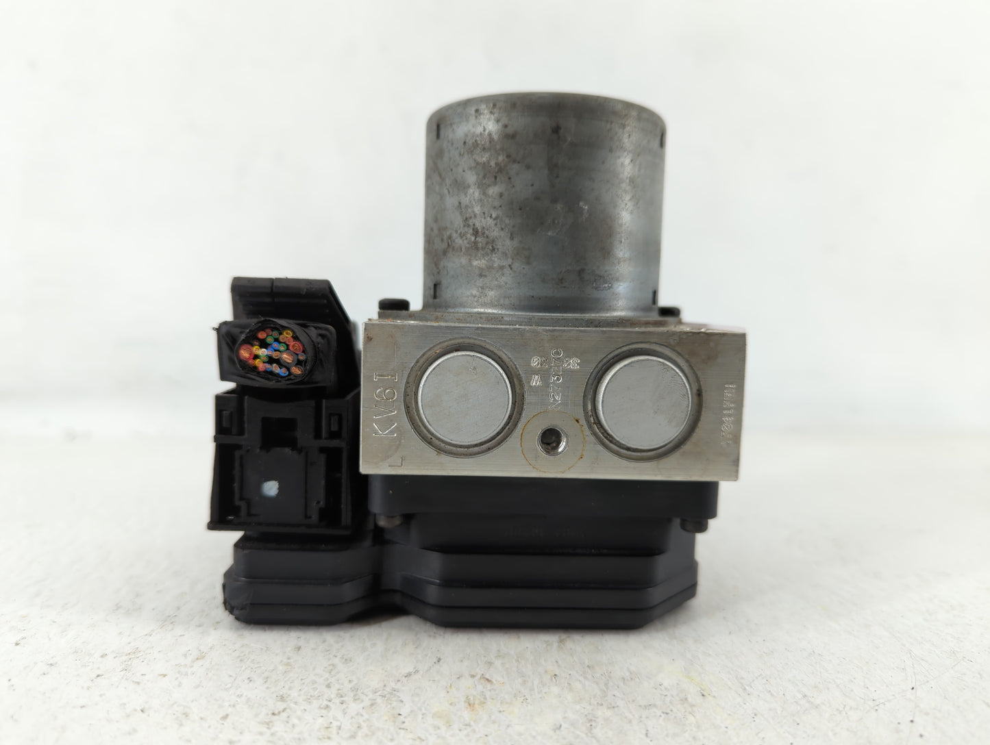 2015-2017 Hyundai Veloster ABS Pump Control Module Replacement P/N:58920-2V480 Fits Fits 2015 2016 2017 OEM Used Auto Parts 