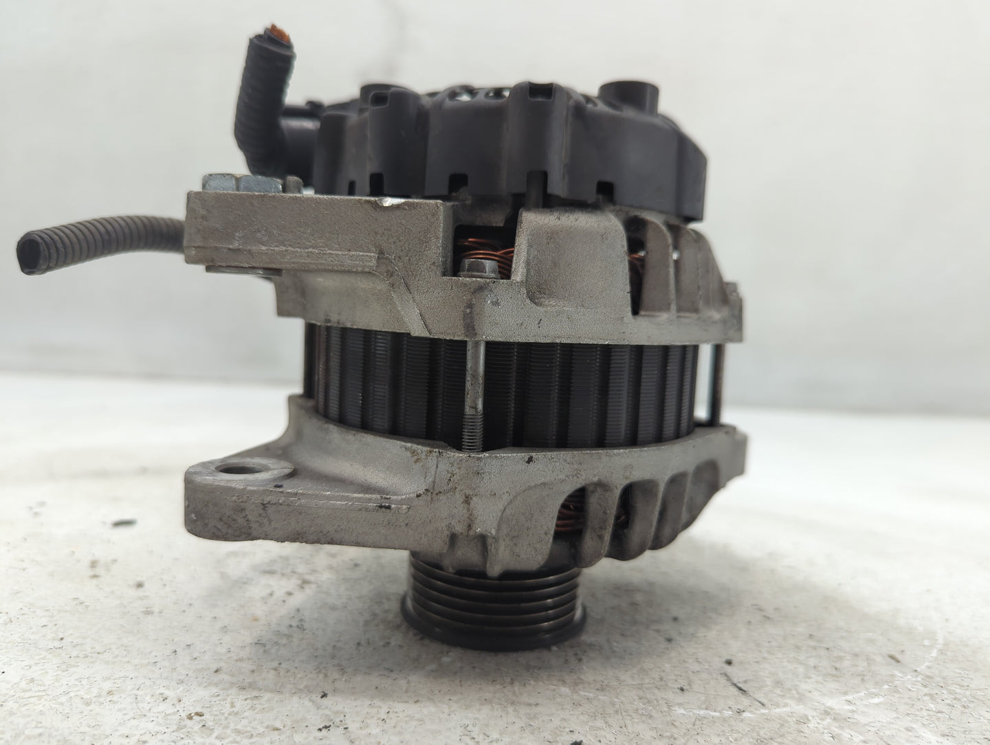 2012-2017 Hyundai Veloster Alternator Replacement Generator Charging Assembly Engine OEM P/N:37300-2B510 Fits OEM Used Auto 