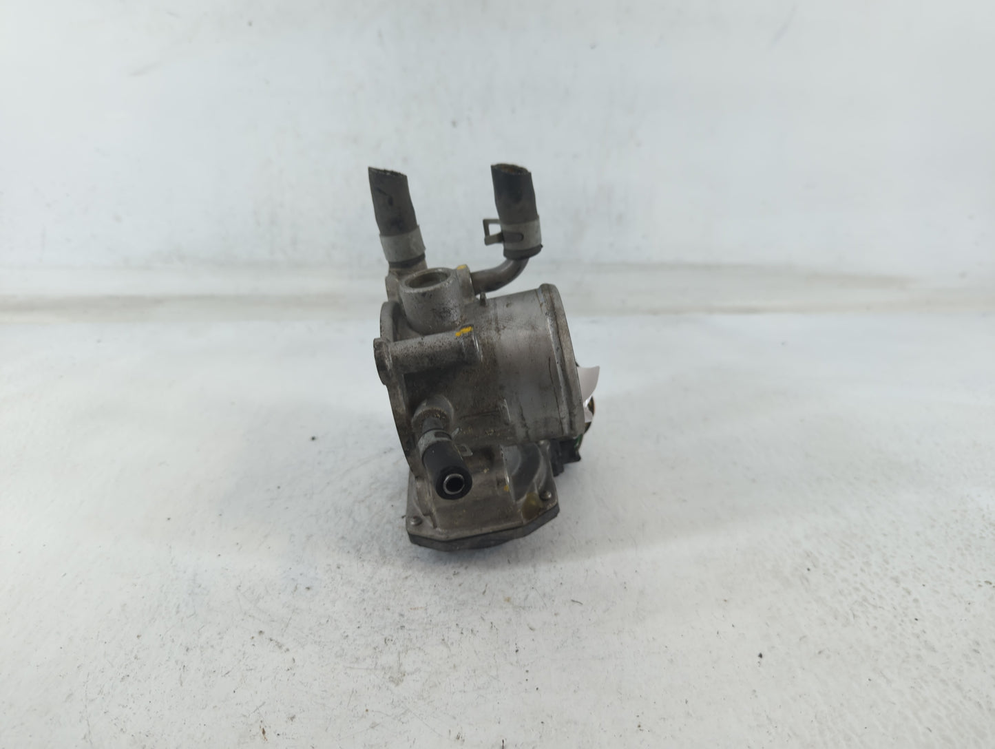 2012-2017 Hyundai Veloster Throttle Body P/N:5304 04U17 35100-2B300 Fits Fits 2012 2013 2014 2015 2016 2017 2018 2019 OEM Us