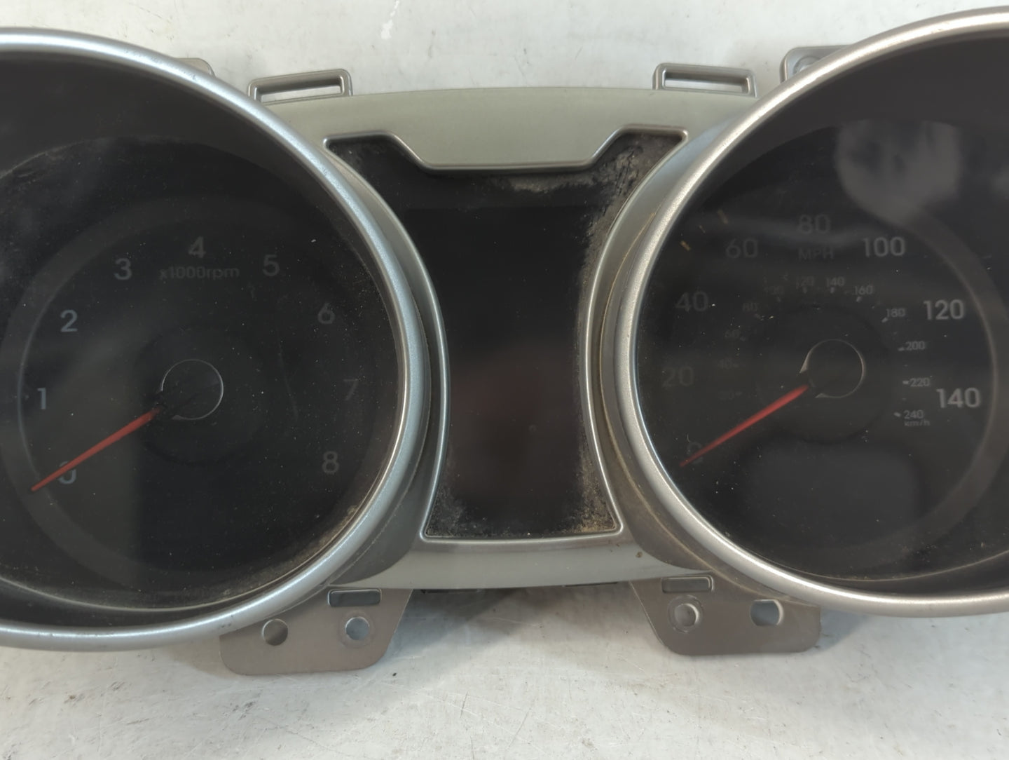 2016-2017 Hyundai Veloster Instrument Cluster Speedometer Gauges P/N:94031-2V201RDR Fits Fits 2016 2017 OEM Used Auto Parts 