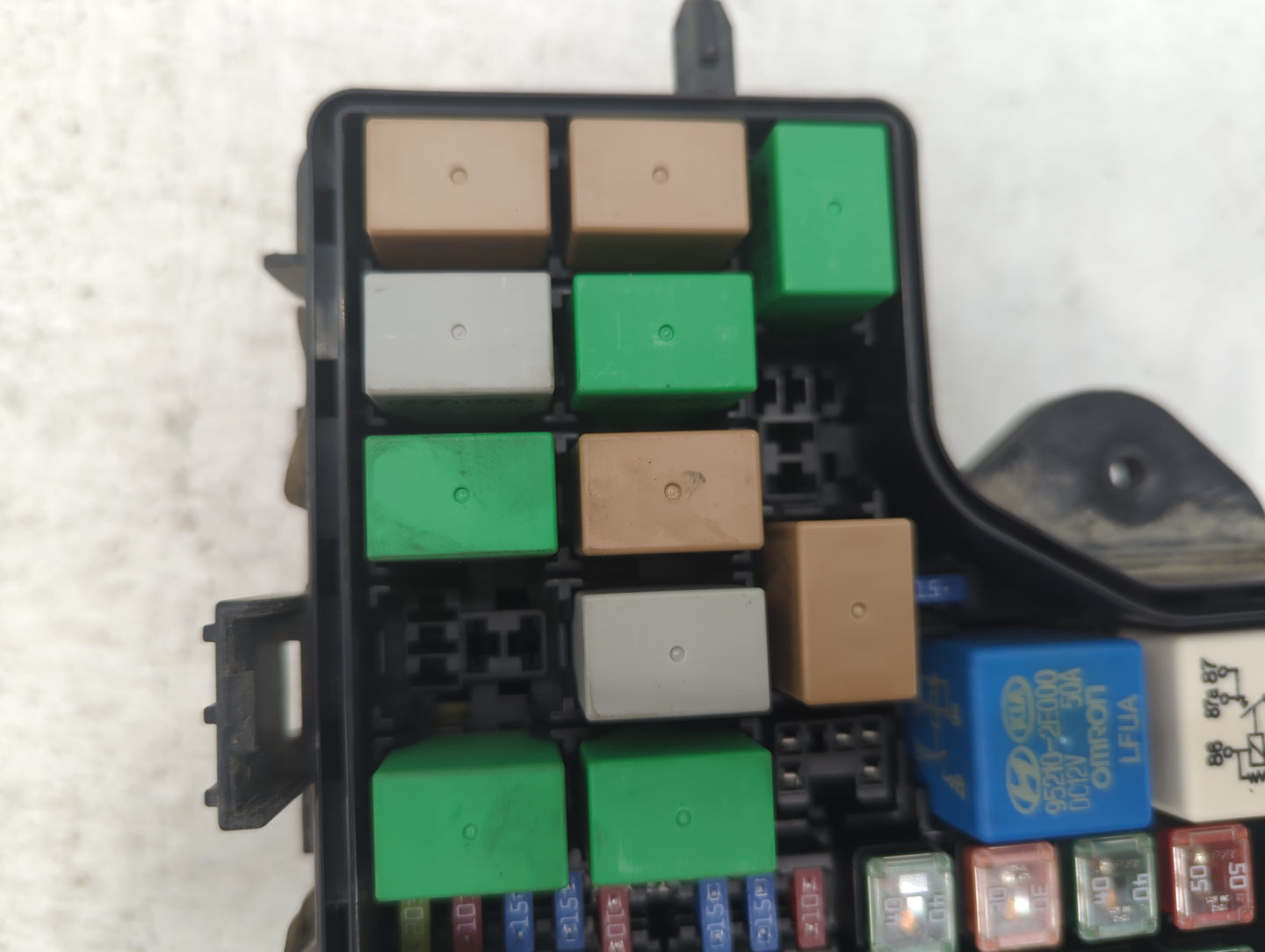 2015-2017 Hyundai Veloster Fusebox Fuse Box Panel Relay Module P/N:N91236-2V099-1 Fits Fits 2015 2016 2017 OEM Used Auto Par