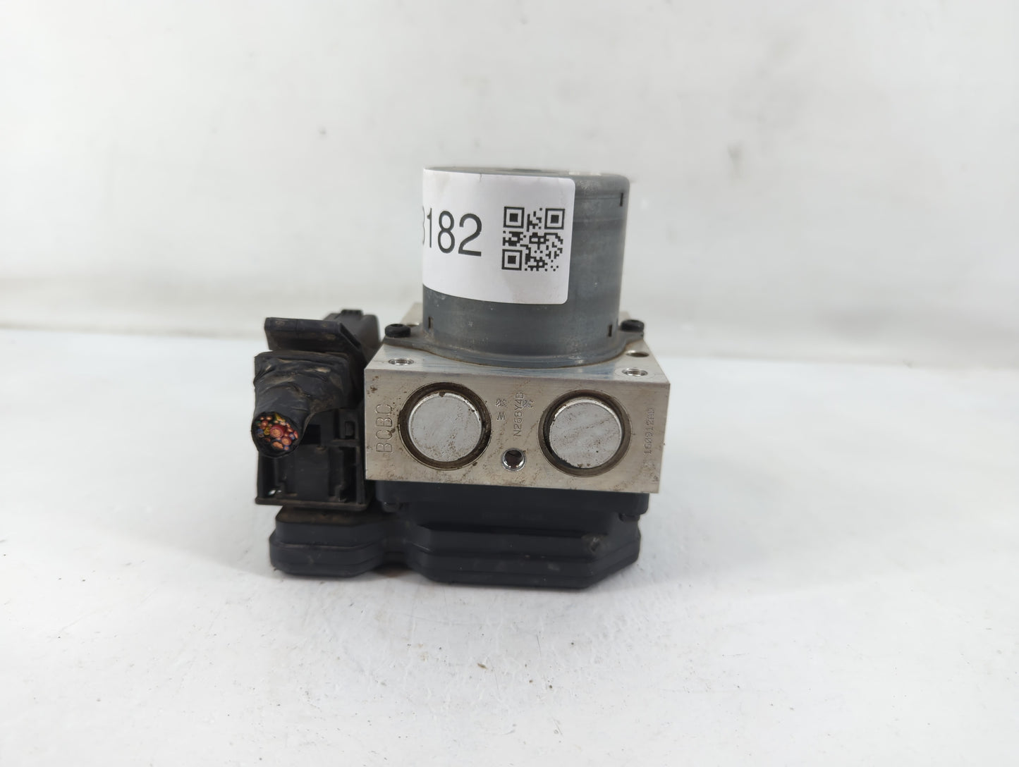 2015-2017 Hyundai Veloster ABS Pump Control Module Replacement P/N:58920-2V480 Fits Fits 2015 2016 2017 OEM Used Auto Parts 