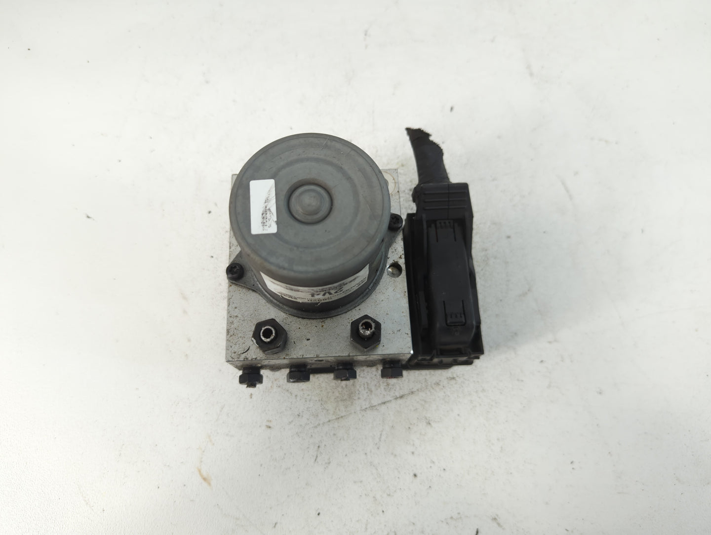 2017 Hyundai Veloster ABS Pump Control Module Replacement P/N:58920-2V46 Fits OEM Used Auto Parts - Oemusedautoparts1.com
