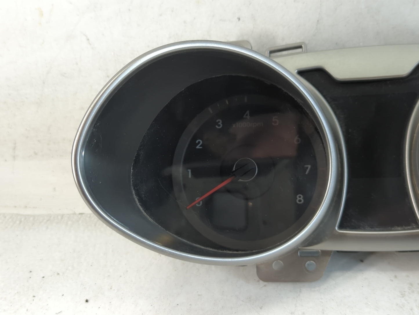 2016-2017 Hyundai Veloster Instrument Cluster Speedometer Gauges P/N:94031-2V201RDR Fits Fits 2016 2017 OEM Used Auto Parts 