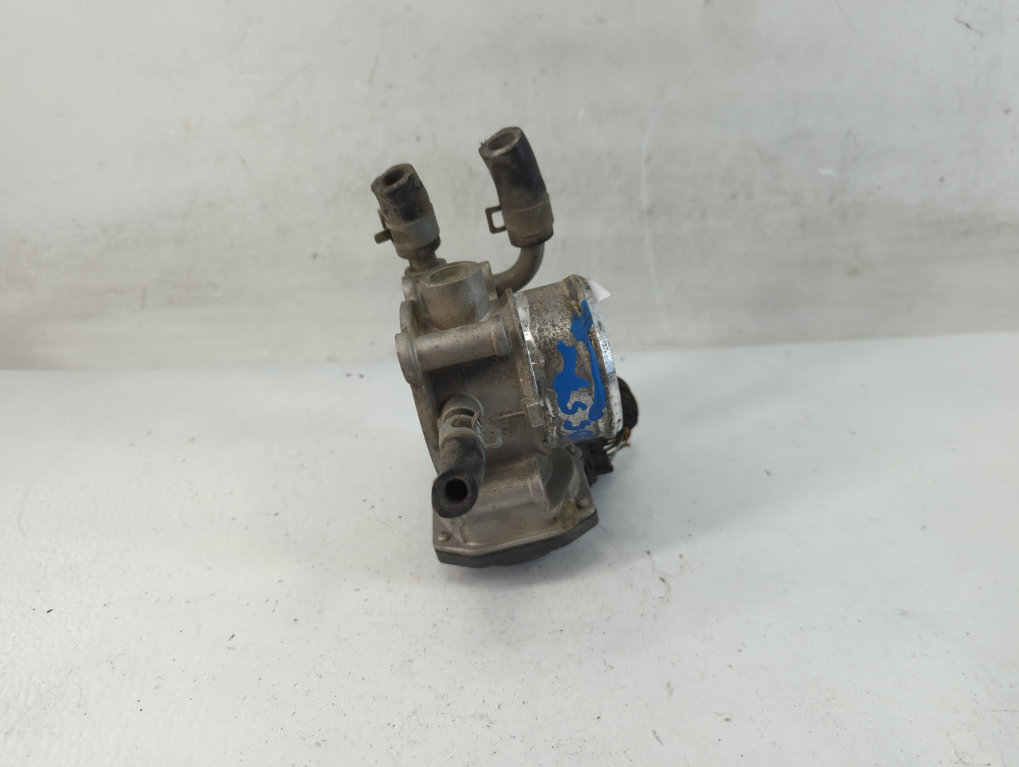 2015-2020 Hyundai Veloster Throttle Body P/N:35100-2B340 Fits Fits 2015 2016 2017 2018 2019 2020 2021 2022 OEM Used Auto Par