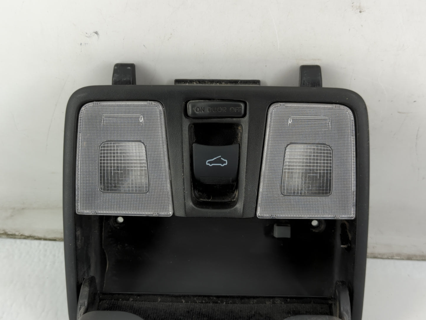 2017 Hyundai Veloster Overhead Roof Console - Oemusedautoparts1.com