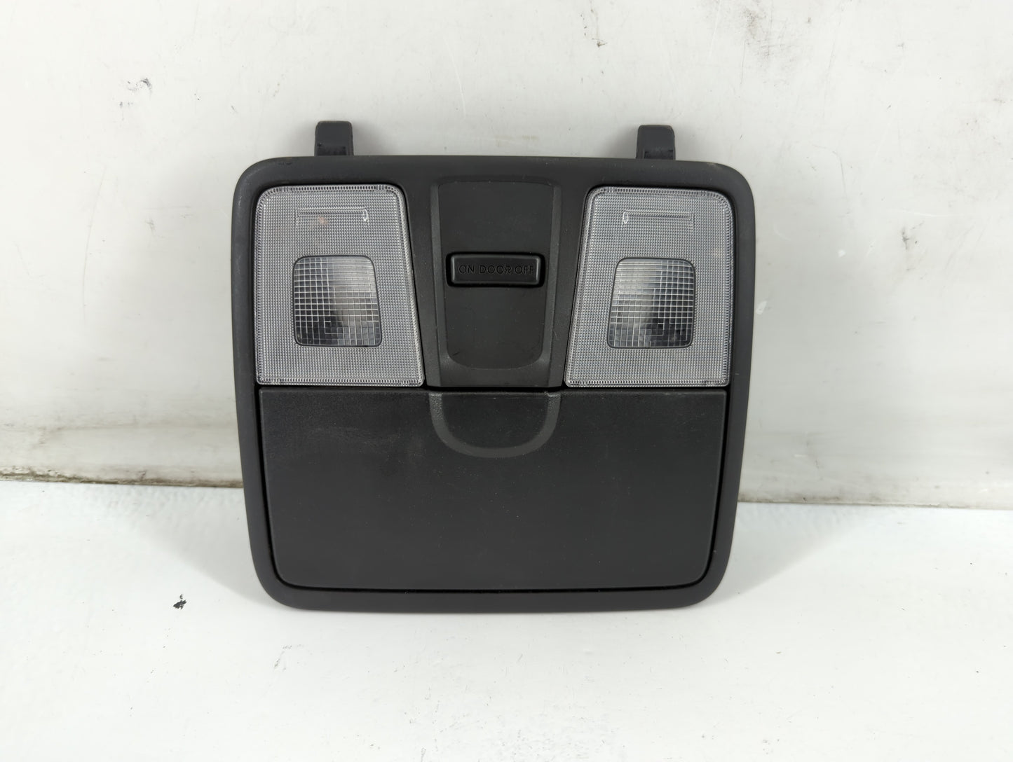2017 Hyundai Veloster Overhead Roof Console - Oemusedautoparts1.com